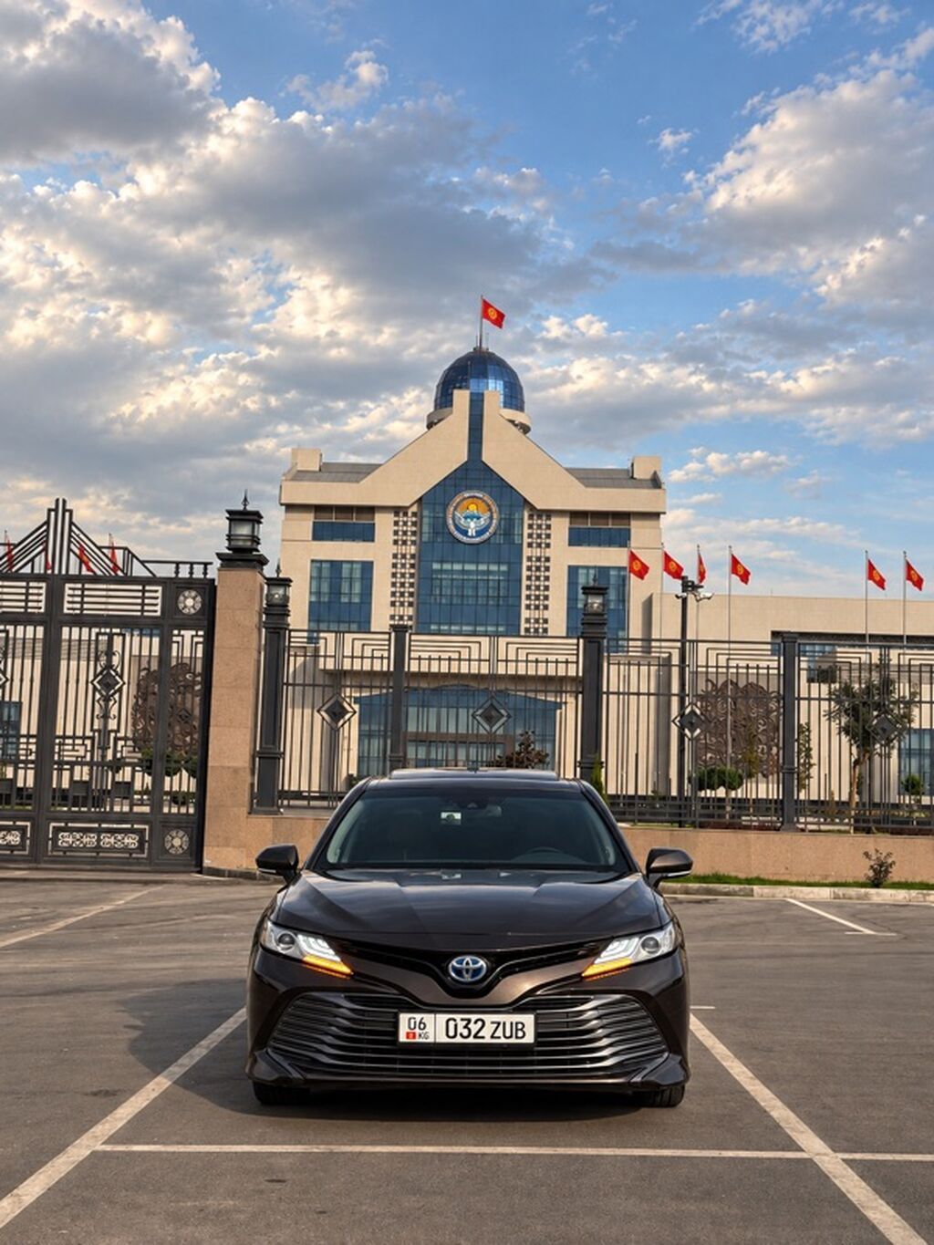 Toyota Camry: 2018 г., 2.5 л, Вариатор, Гибрид, Седан: фото 5