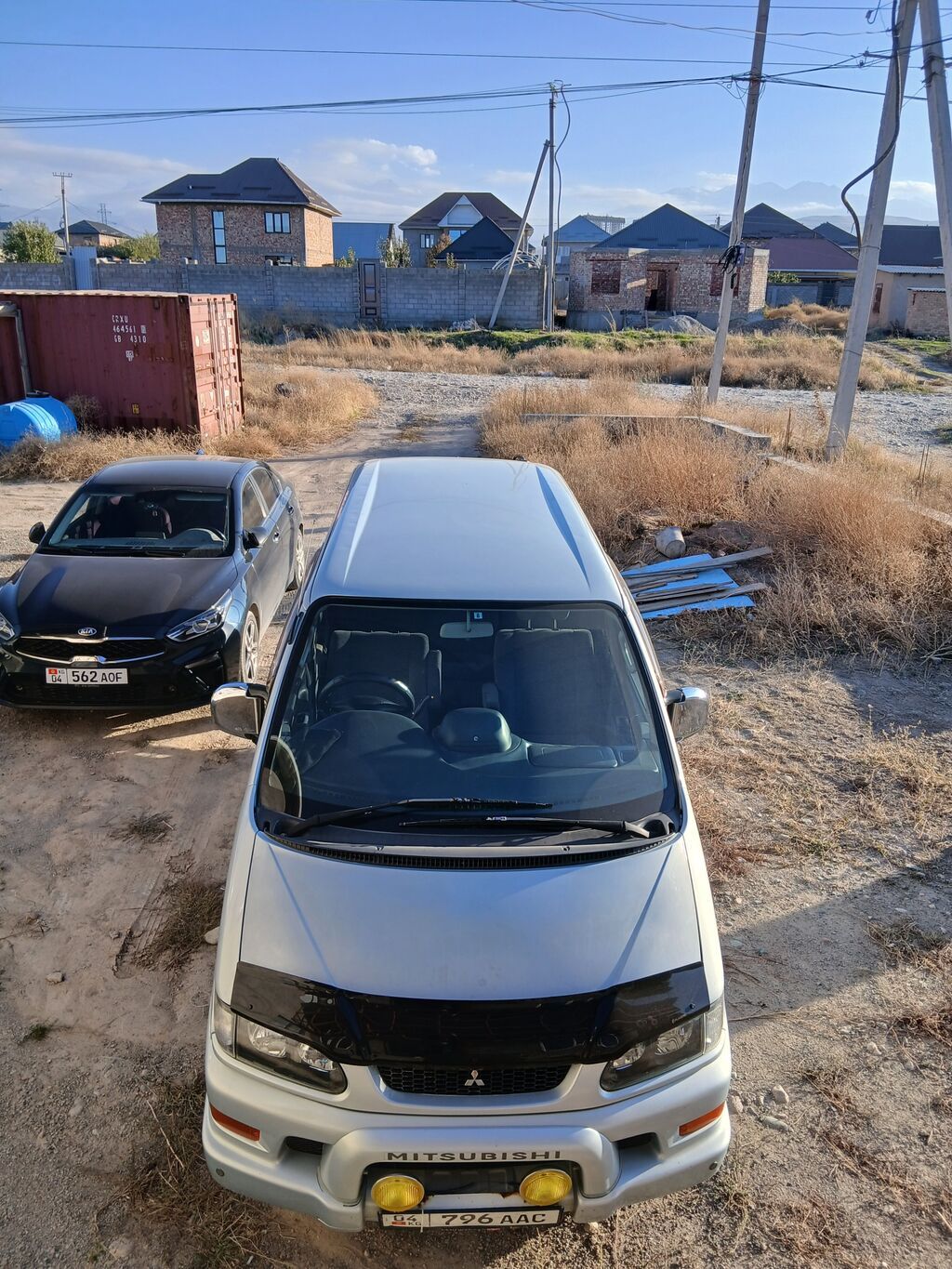 Mitsubishi Space Gear: 2003 г., 3 л, Автомат, Бензин, Минивэн: фото 2
