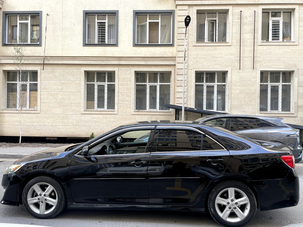Toyota Camry: 2014 г., 2.5 л, Автомат, Бензин, Седан: фото 3