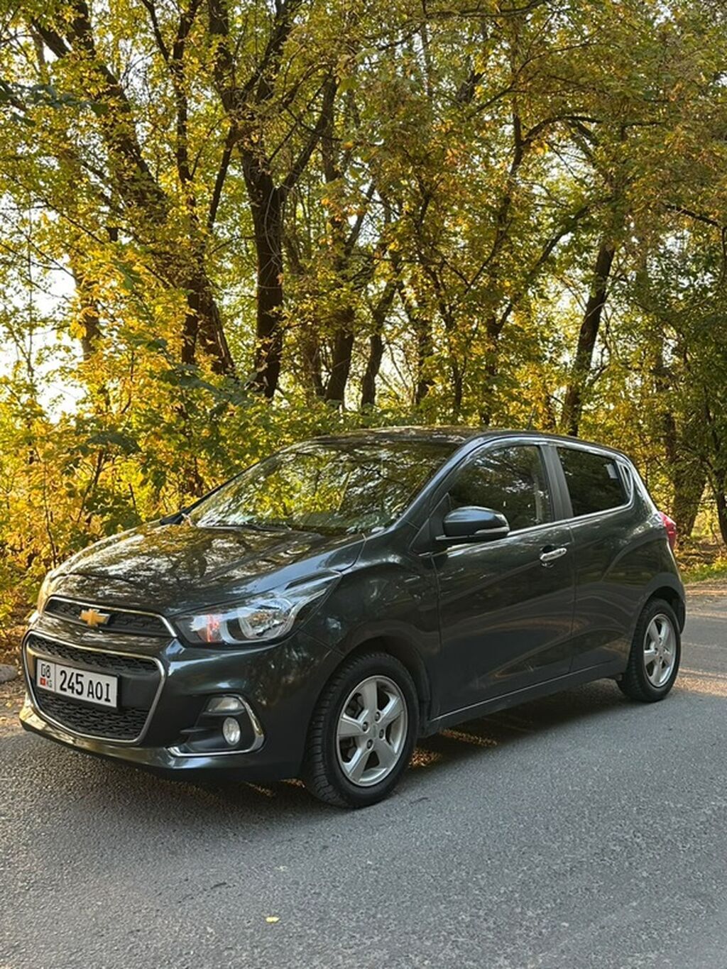 Chevrolet Spark: 2017 г., 1 л, Автомат, Бензин, Хэтчбэк: фото 3