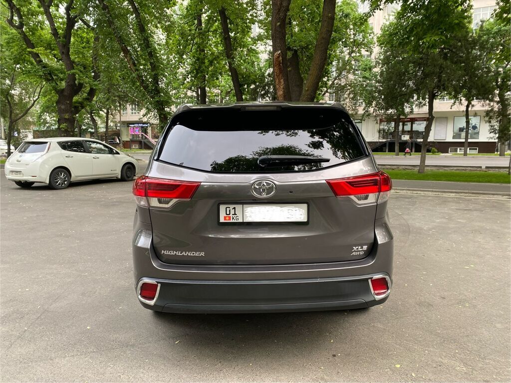 Toyota Highlander: 2018 г., 3.5 л, Автомат, Бензин, Кроссовер: фото 4