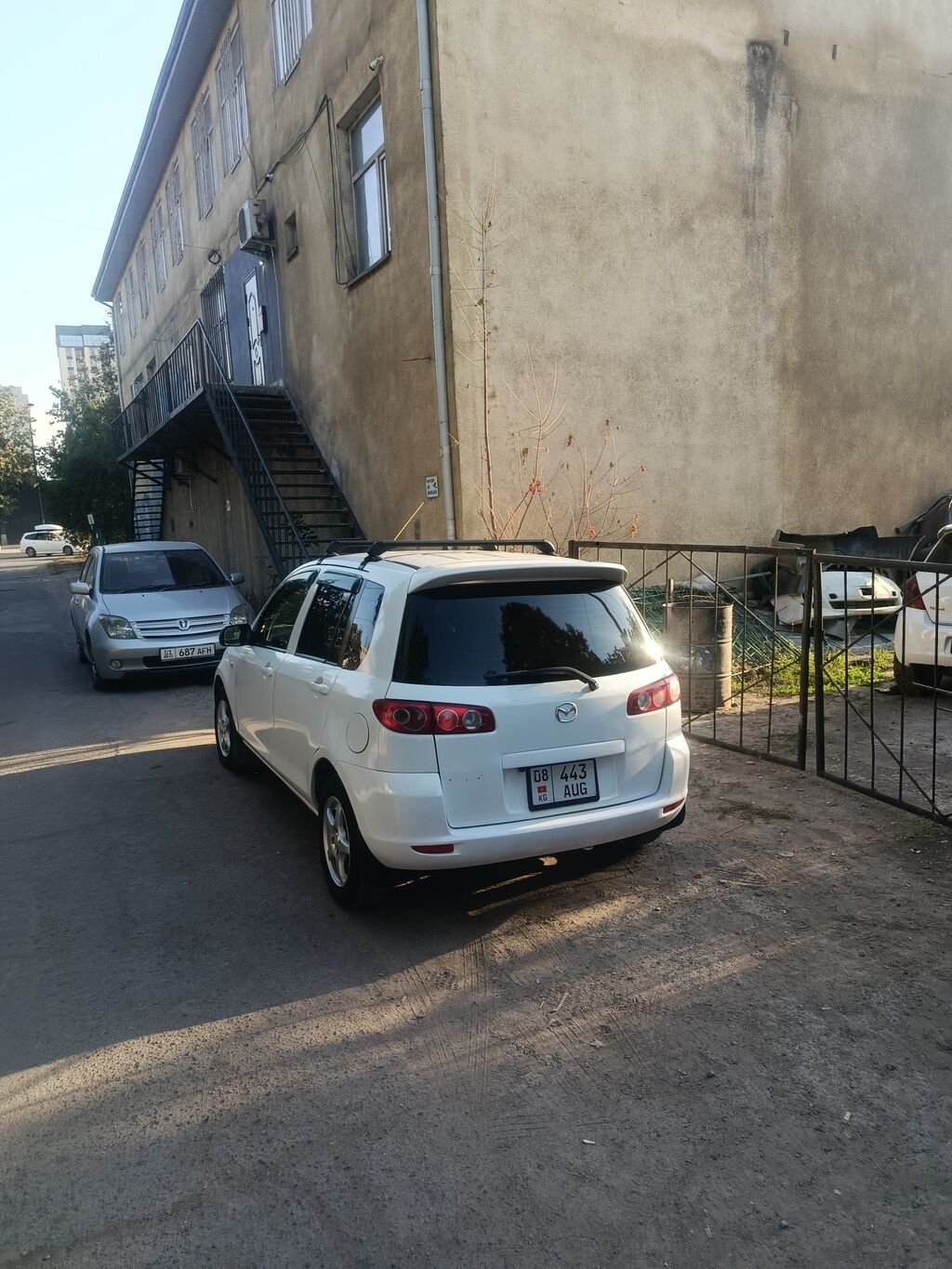 Mazda Demio: 2004 г., 1.3 л, Автомат, Бензин, Хэтчбэк: фото 3