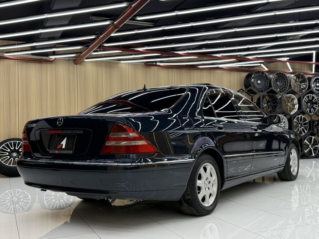 Mercedes-Benz 220: 2002 г., 5 л, Автомат, Бензин, Седан: фото 6