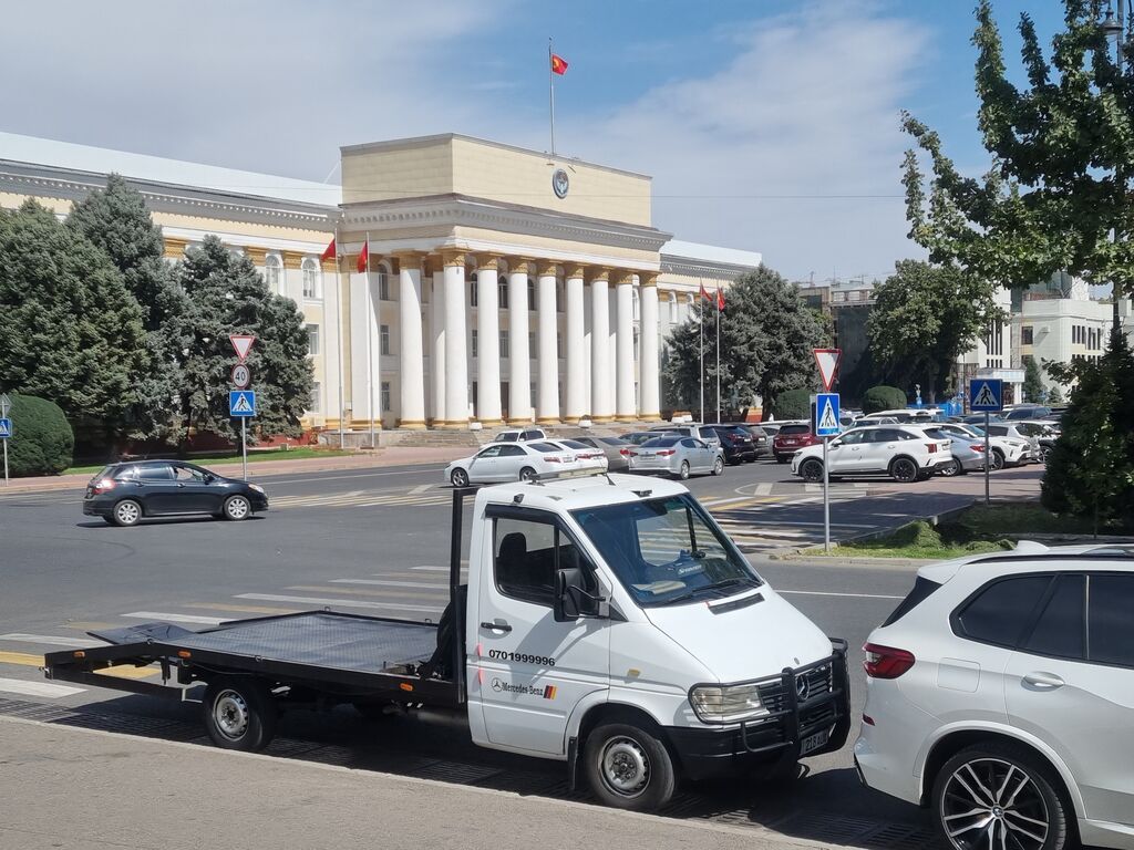 С лебедкой, С манипулятором, Со сдвижной платформой