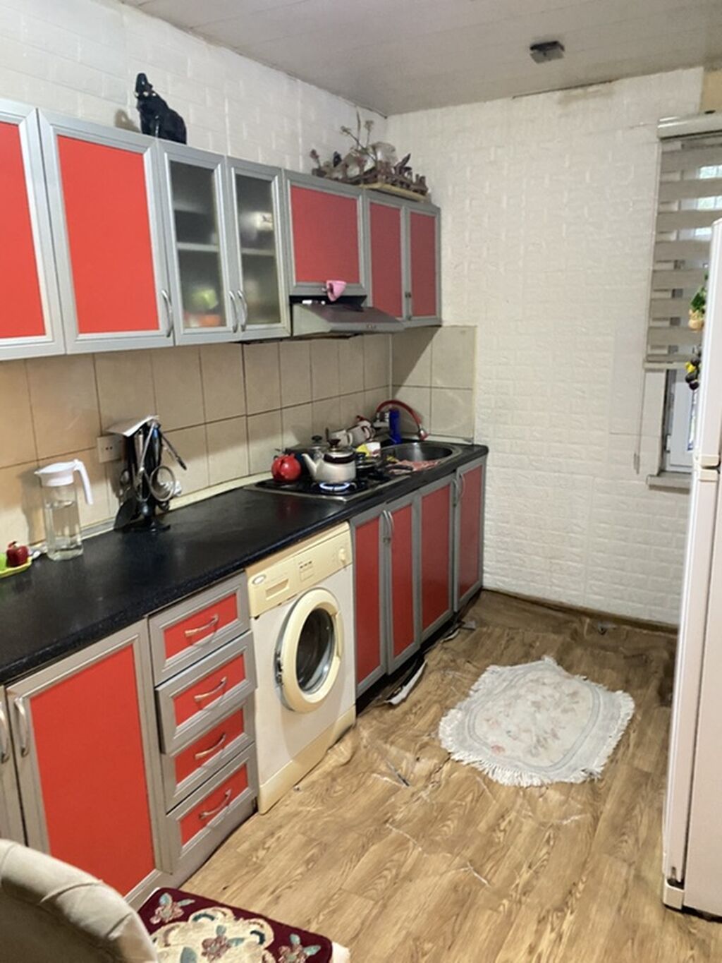 Bakı, 4 otaqlı, Köhnə tikili, m. Əhmədli, 95 kv. m