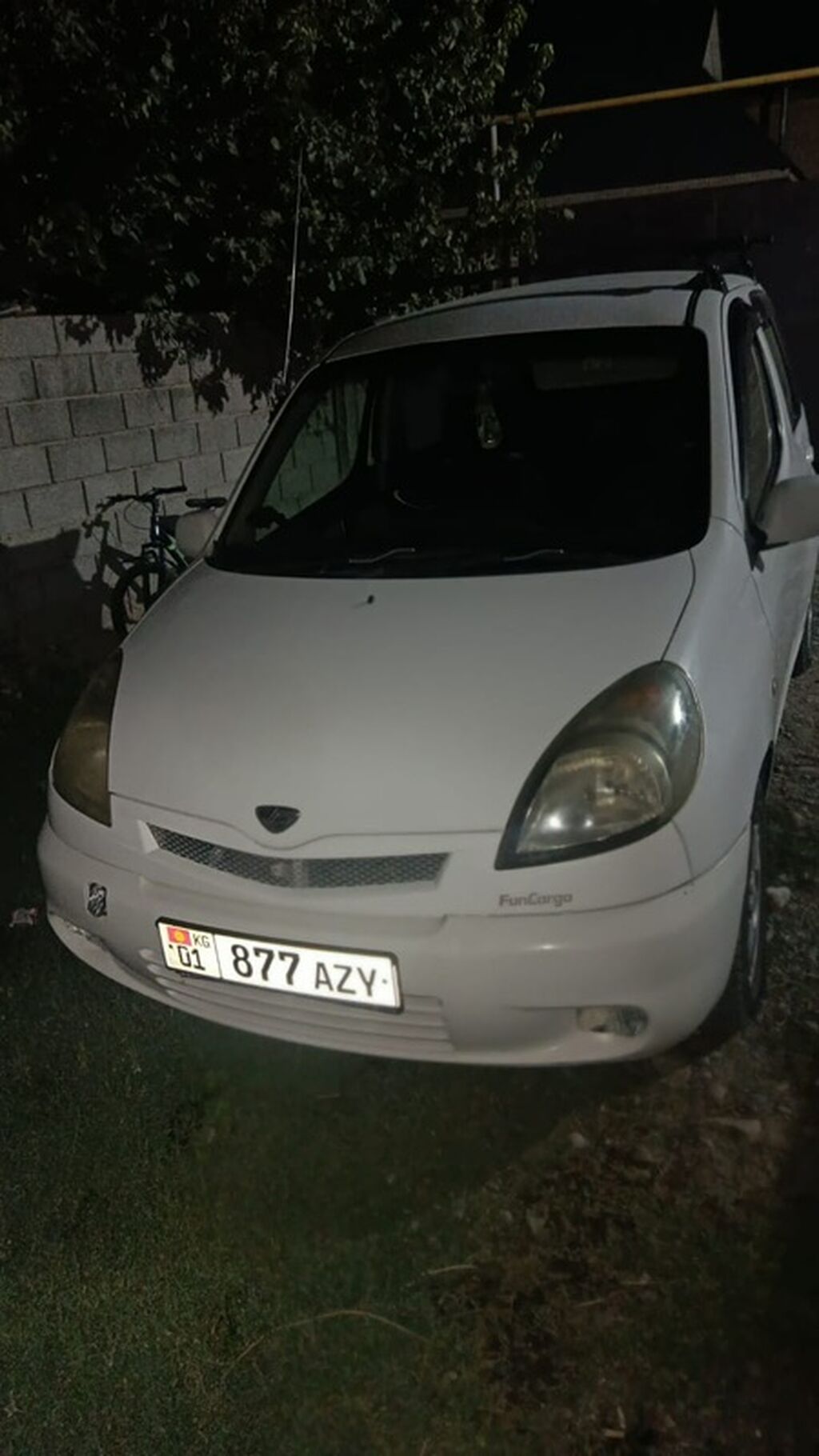 Toyota Funcargo: 2000 г., 1.3 л, Автомат, Бензин, Минивэн: фото 4