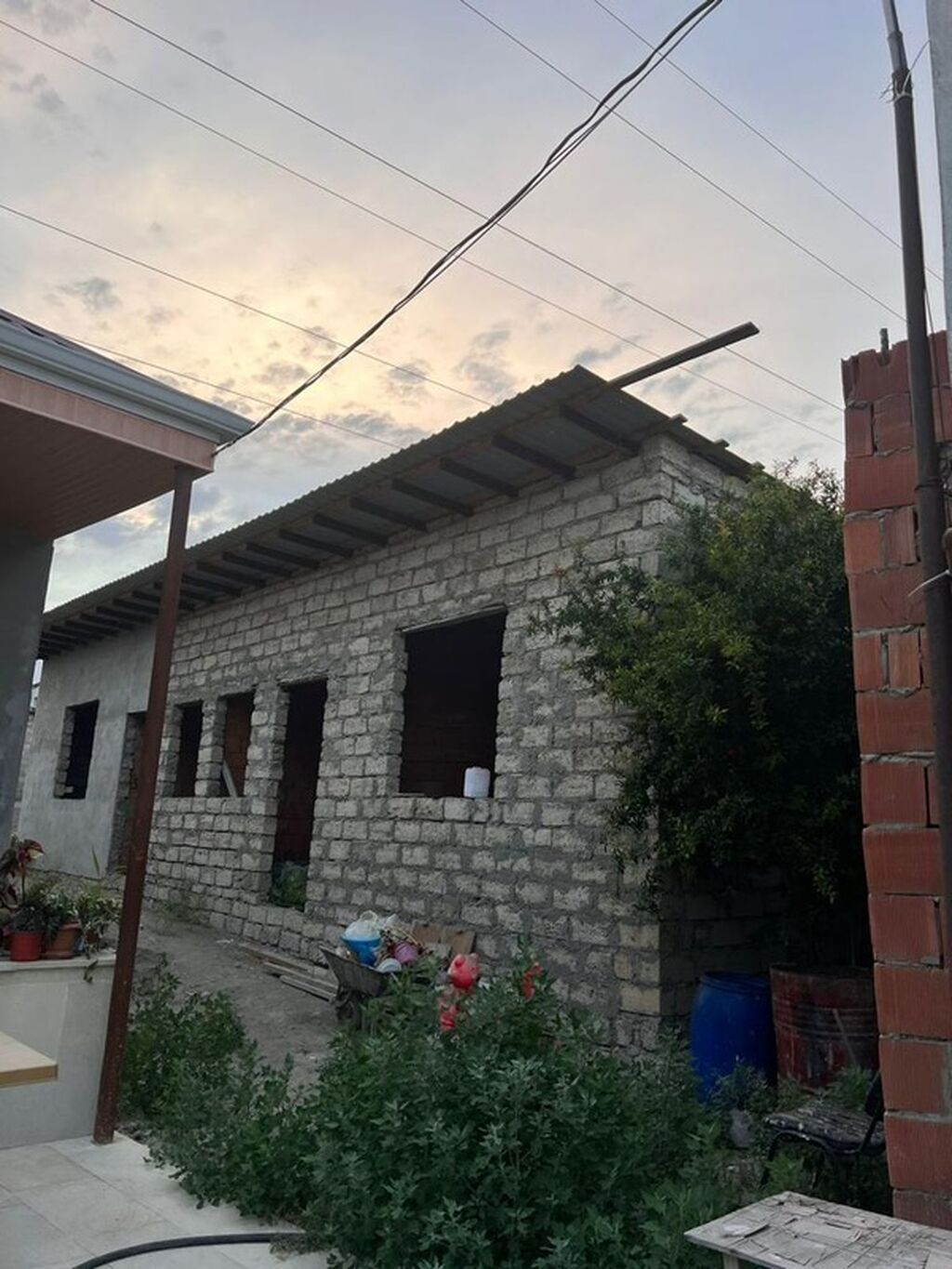 🚨🏡 TƏCİLİ SATILIR! — 160.000 AZN 🏡🚨 📍 Babək prospekti — Maşın