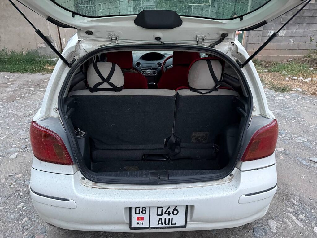 Toyota Vitz: 2003 г.: фото 5