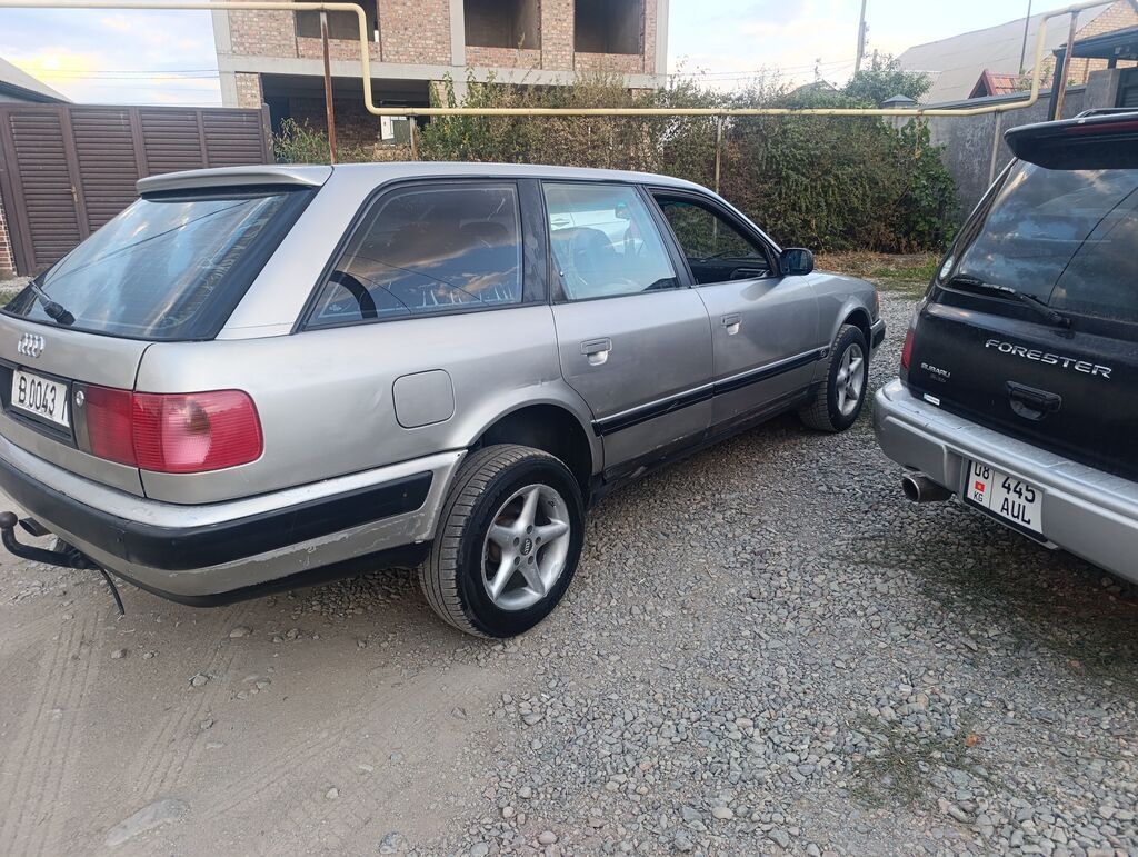 Audi 100: 1992 г., 2.3 л, Механика, Бензин, Универсал: фото 6