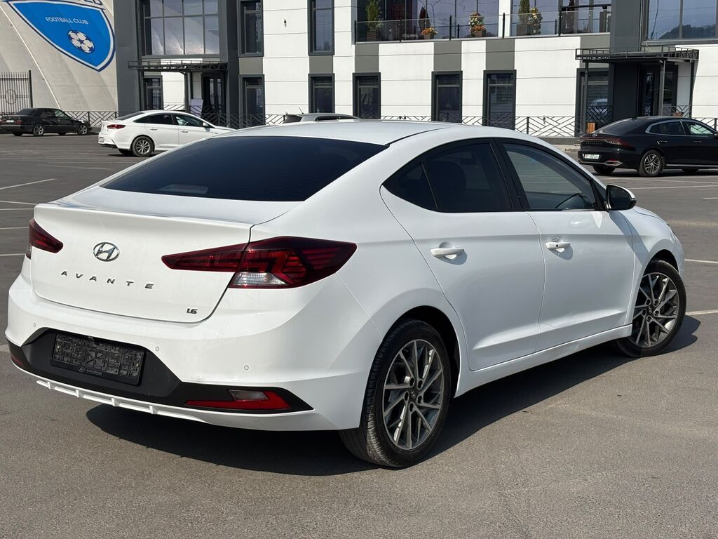 Hyundai Avante: 2020 г., 1.6 л, Автомат, Бензин, Седан: фото 4