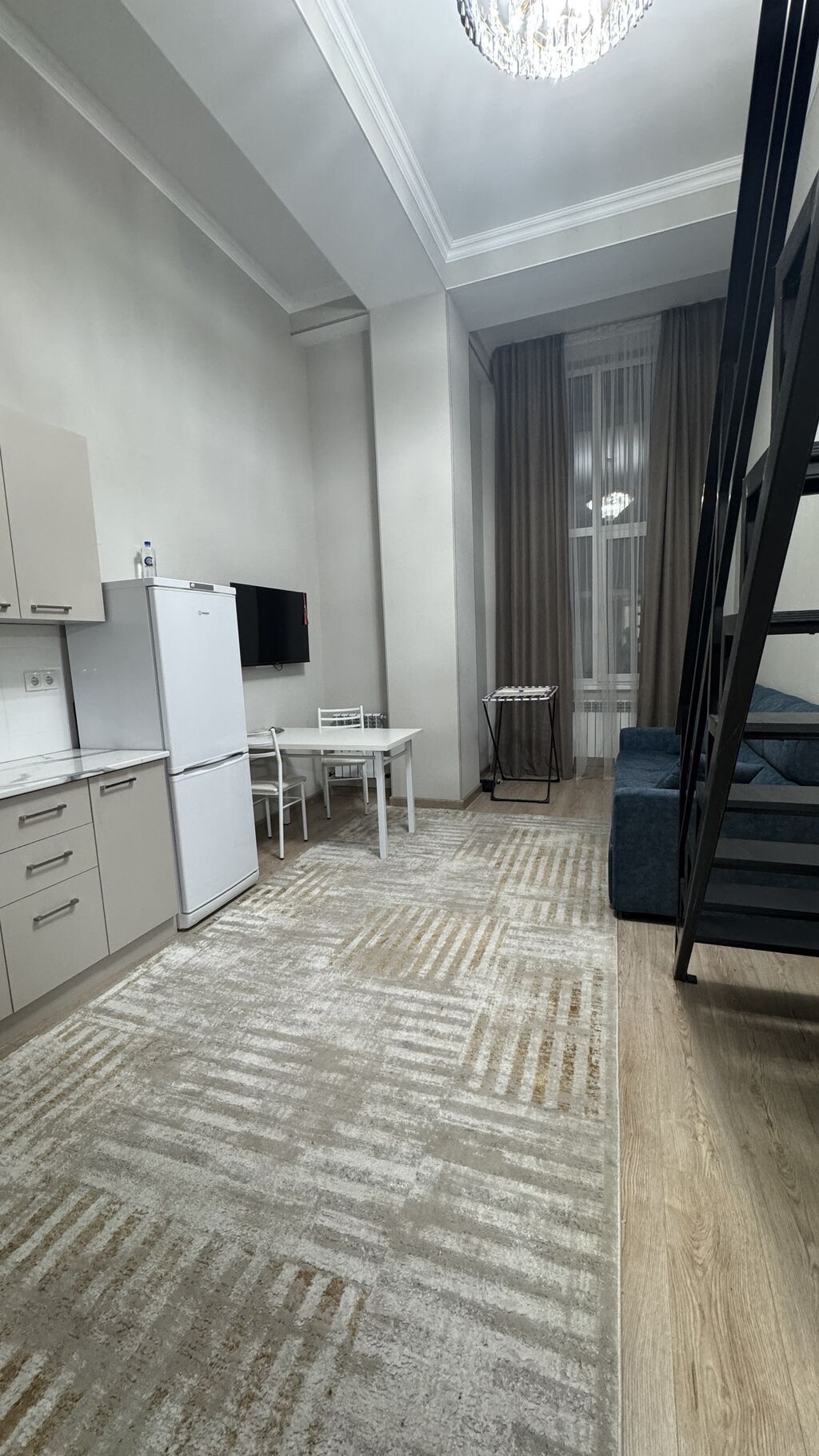 Студия, 40 м², Аламедин-1 мкр 8 этаж, Свежий ремонт: фото 2