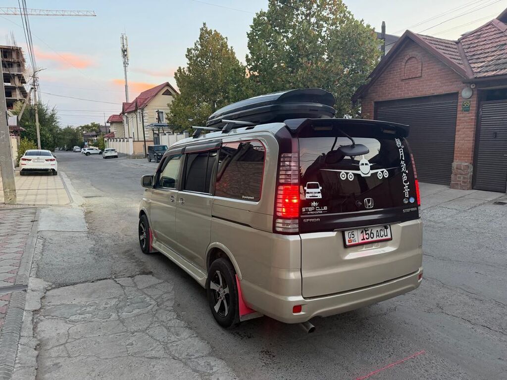 Honda Stepwgn: 2004 г., 2.4 л, Автомат, Газ, Минивэн: фото 7