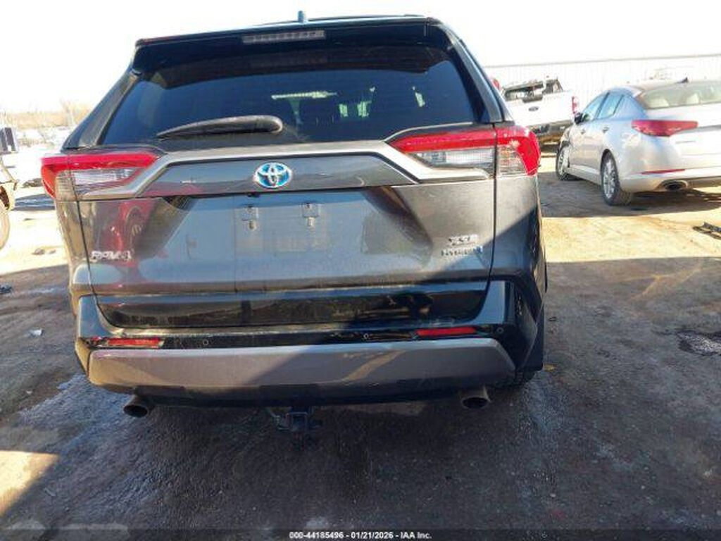 Toyota RAV4: 2021 г., 2.5 л, Автомат, Гибрид: фото 6