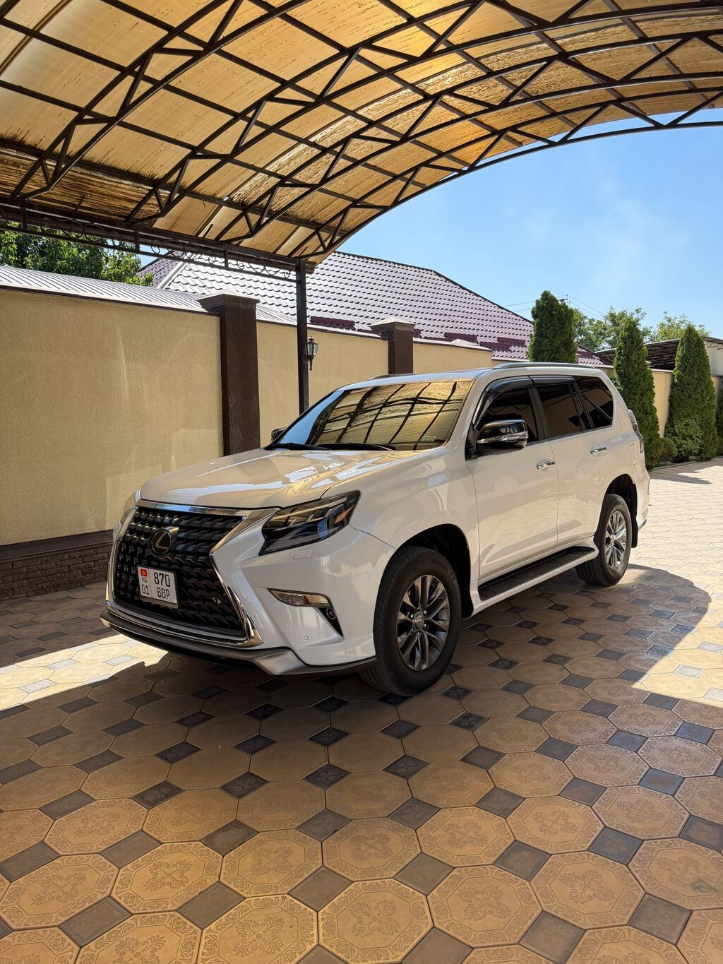 Lexus GX: 2020 г., 4.6 л, Автомат, Бензин, Внедорожник: фото 3