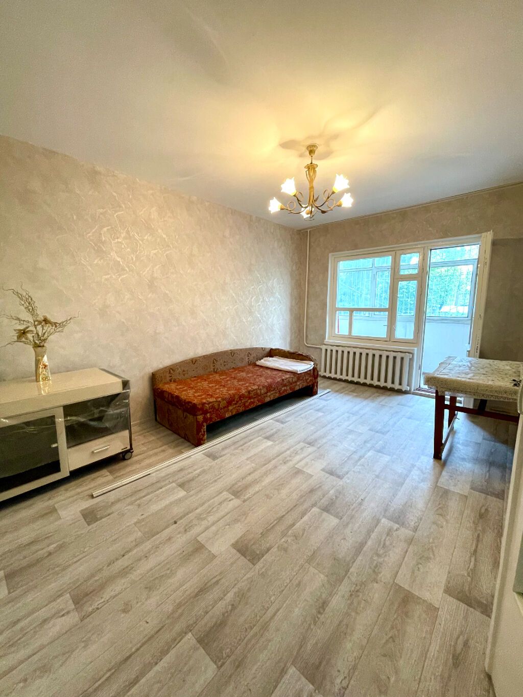 3 комнаты, 93 м², Восток-5 мкр 106 серия, 1 этаж, Косметический ремонт: фото 2