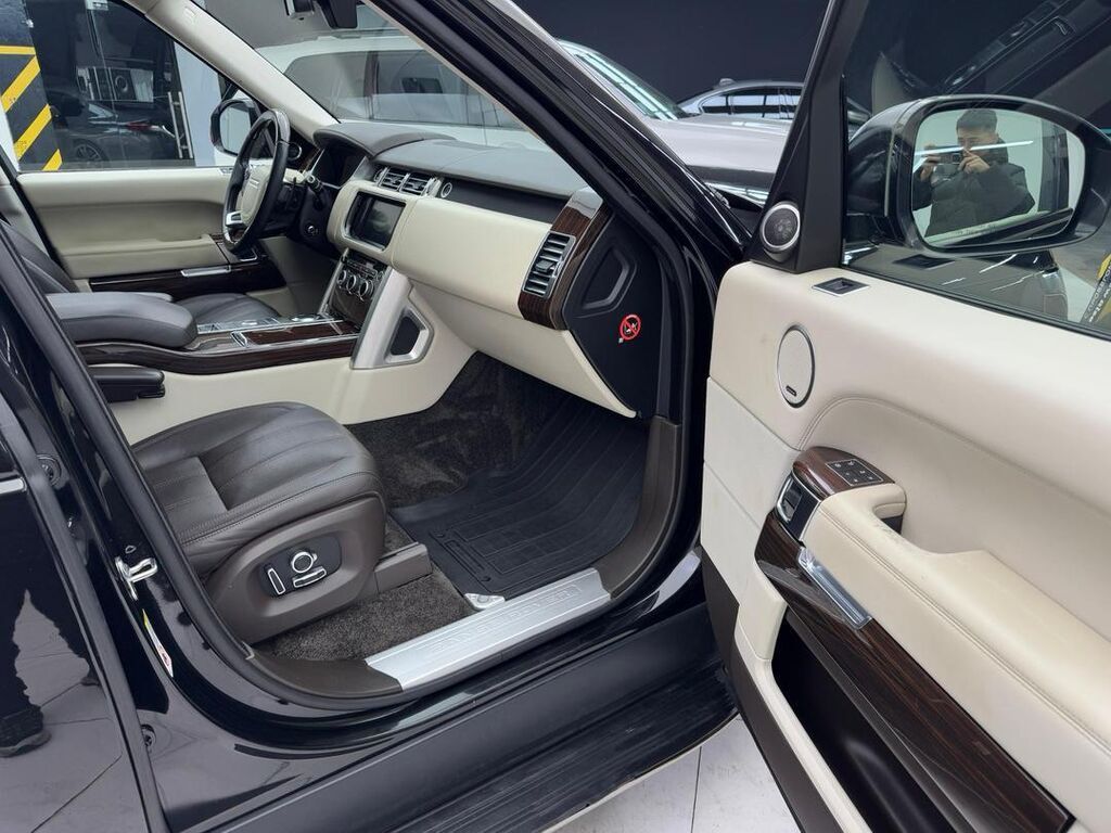 Land Rover Range Rover: 2016 г., 5 л, Автомат, Бензин, Внедорожник: фото 6