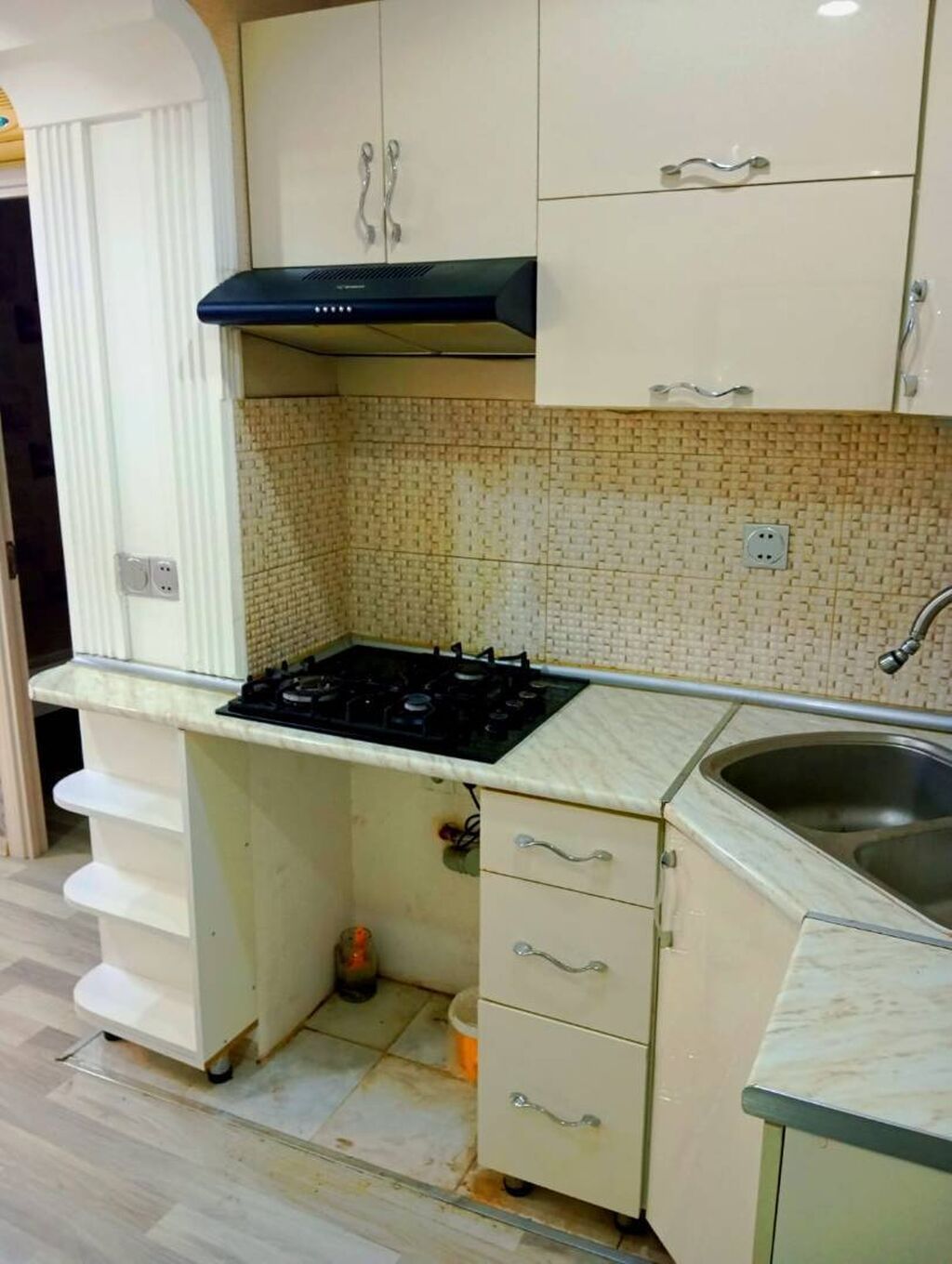 Yasamalda 3 otaqlı mənzil kirayə verilir, 50 m², 600 AZN/ay, şəkil 2 / 12