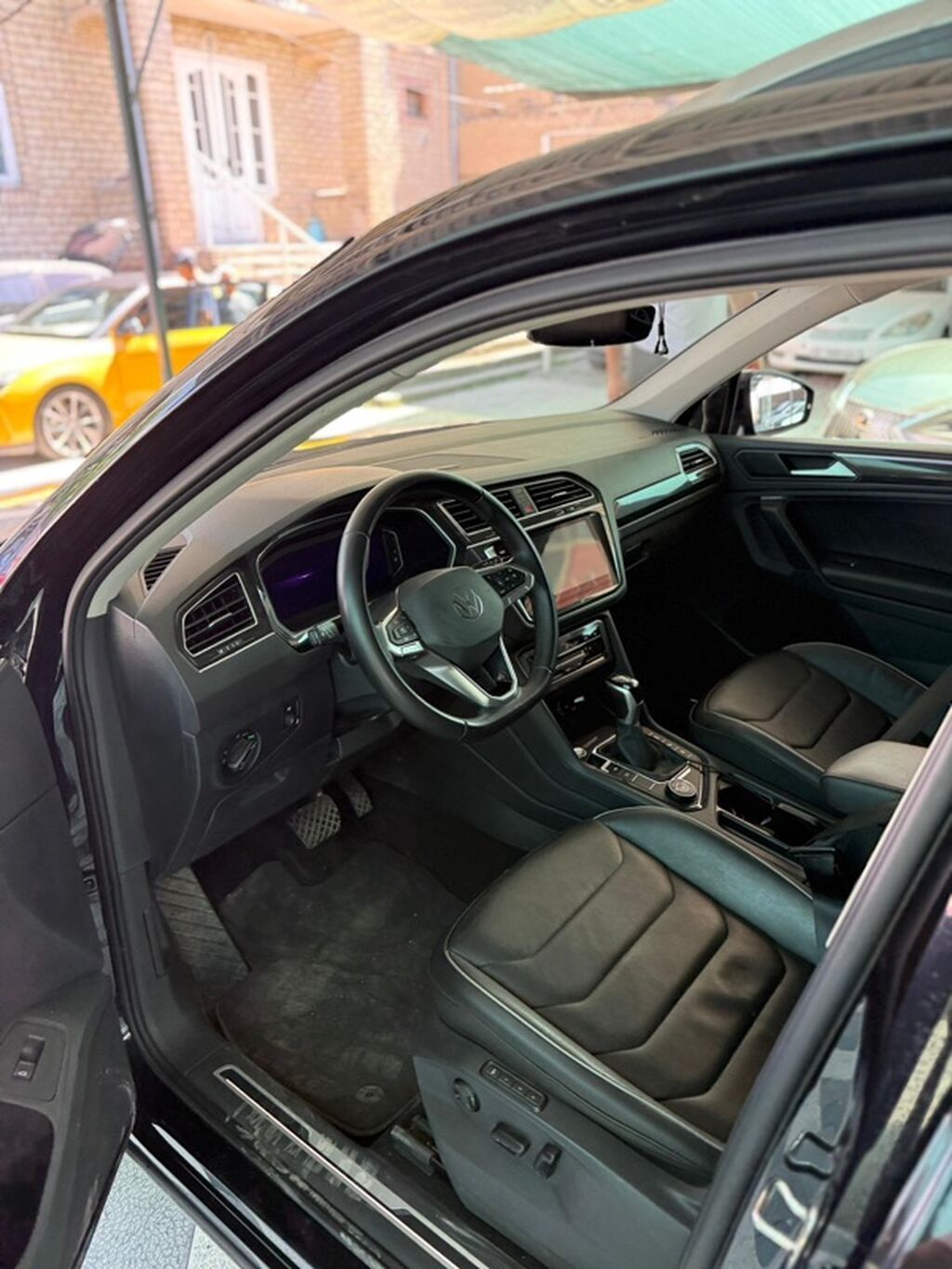 Volkswagen Tiguan: 2023 г., 2 л, Автомат, Дизель, Кроссовер: фото 5
