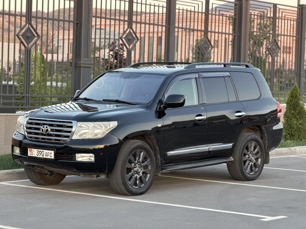 Toyota Land Cruiser: 2009 г., 4.7 л, Автомат, Газ, Внедорожник: фото 2
