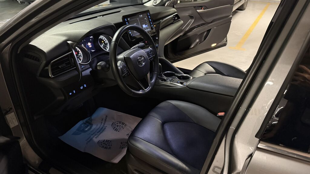 Toyota Camry: 2023 г., 2.5 л, Автомат, Бензин, Седан: фото 6