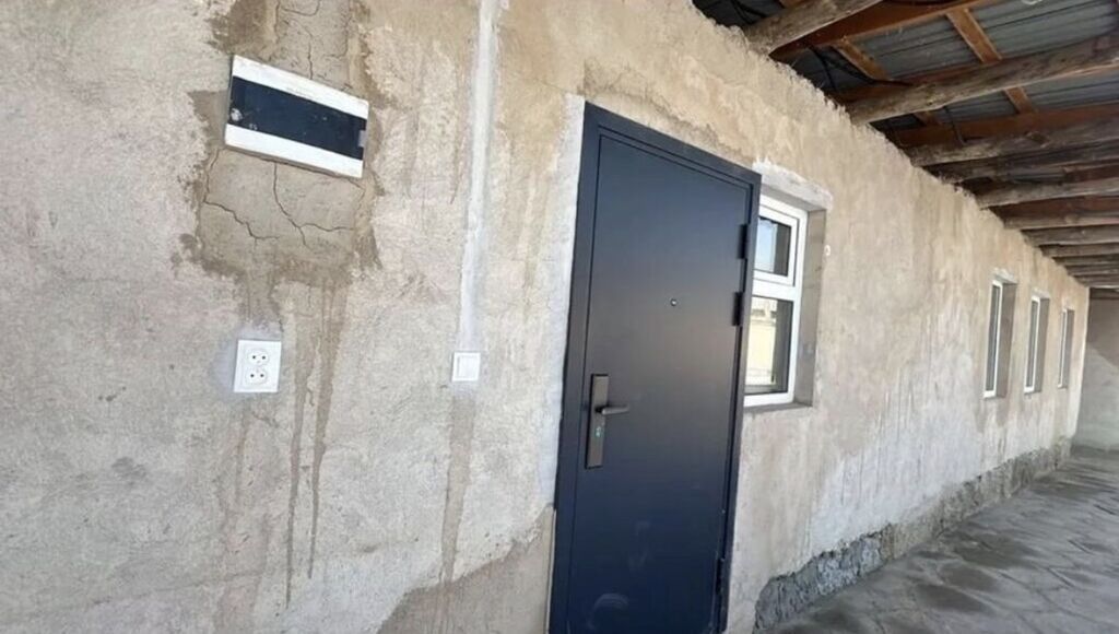 Продам участок 5 соток в ЖМ Ала-Тоо с фундаментом и домиком: фото 5