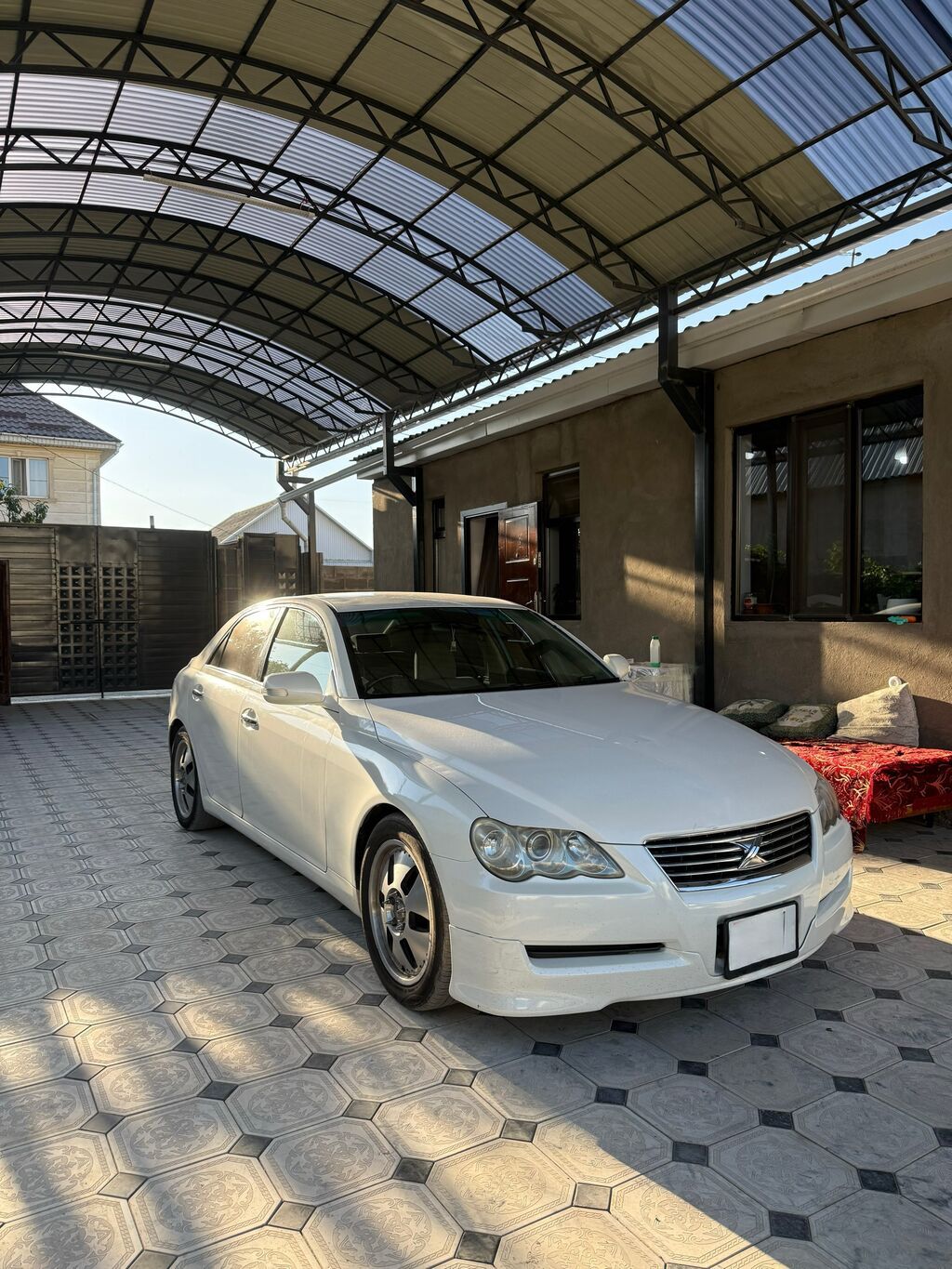 Toyota Mark X: 2005 г., 2.5 л, Автомат, Бензин, Седан: фото 2