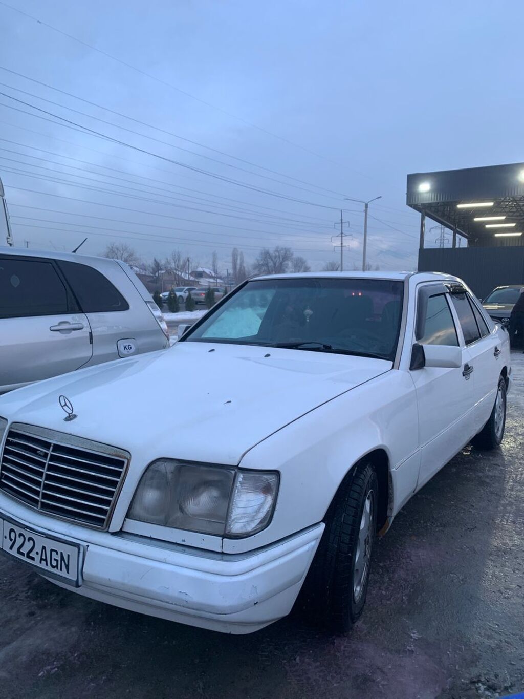Mercedes-Benz W124: 1993 г., 2.2 л, Механика, Бензин, Седан: фото 2