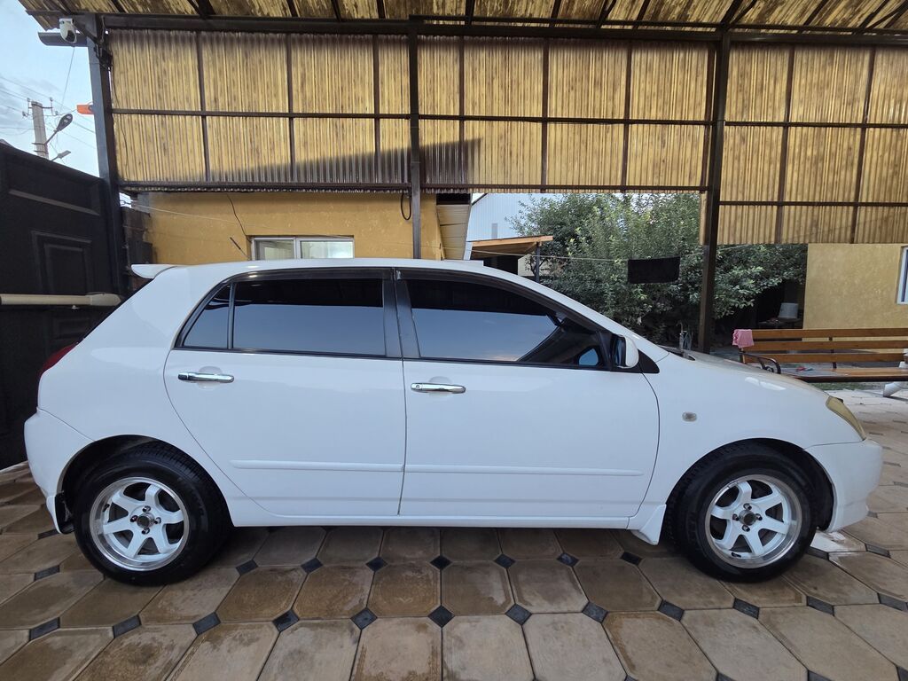 Toyota Allex: 2003 г., 1.5 л, Автомат, Бензин, Хэтчбэк: фото 3