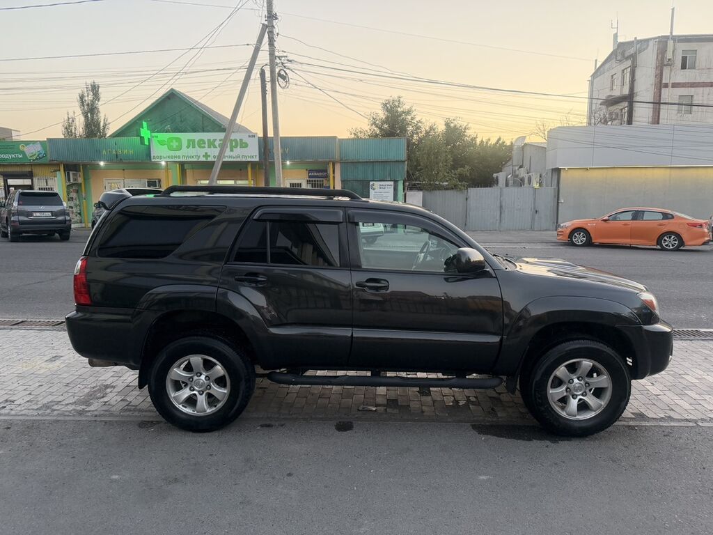 Toyota 4Runner: 2006 г., 4 л, Автомат, Бензин, Внедорожник: фото 4