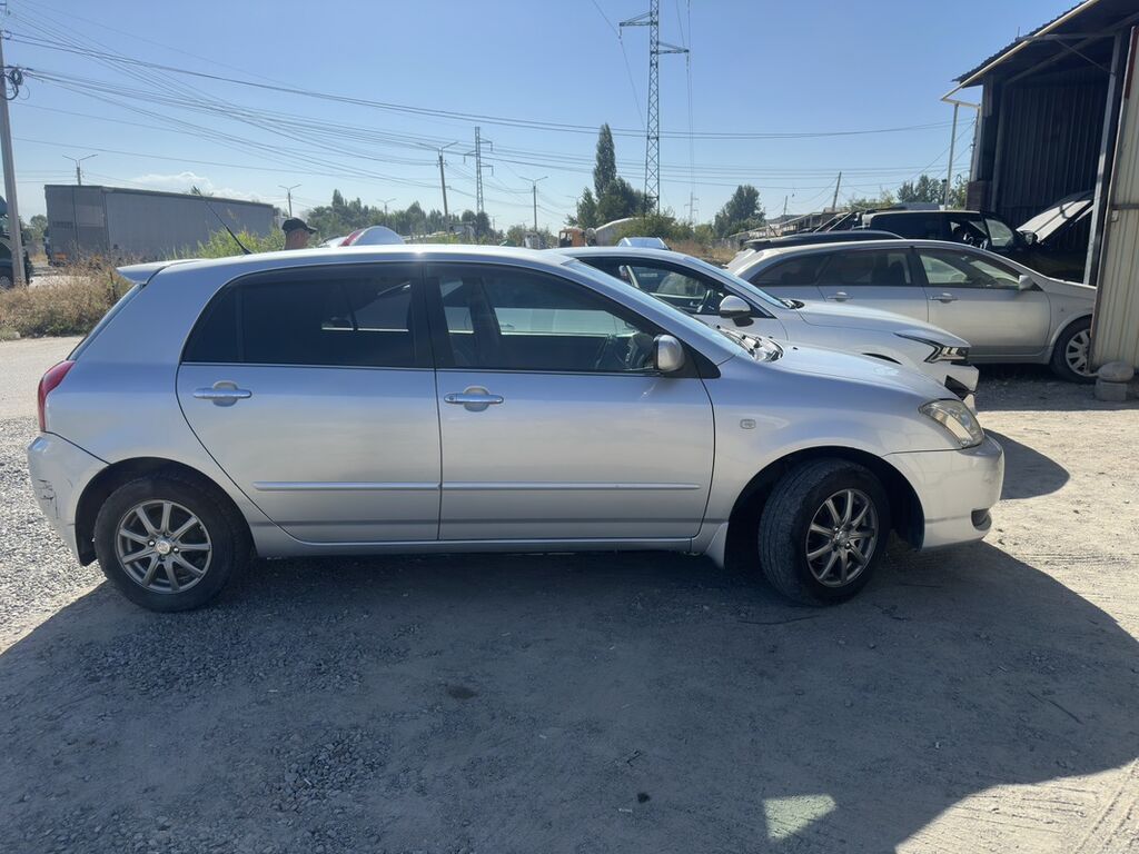 Toyota Allex: 2003 г., 1.5 л, Хэтчбэк: фото 4