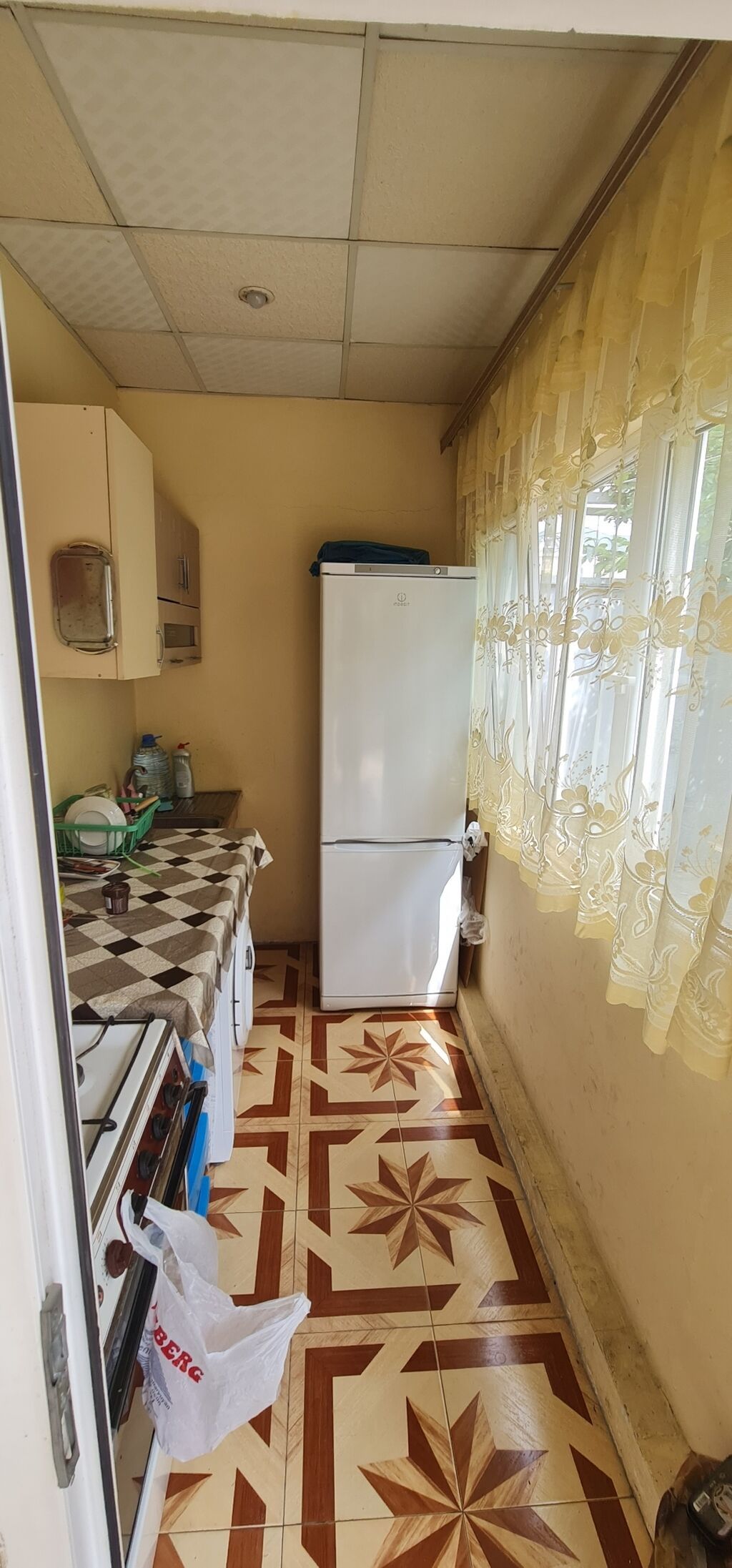 20 kv. m, 1 otaqlı, İşıq, İnternet, Telefon