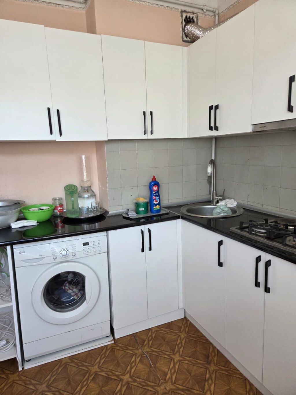 Bakı, 2 otaqlı, Köhnə tikili, m. Xalqlar Dostluğu, 60 kv. m