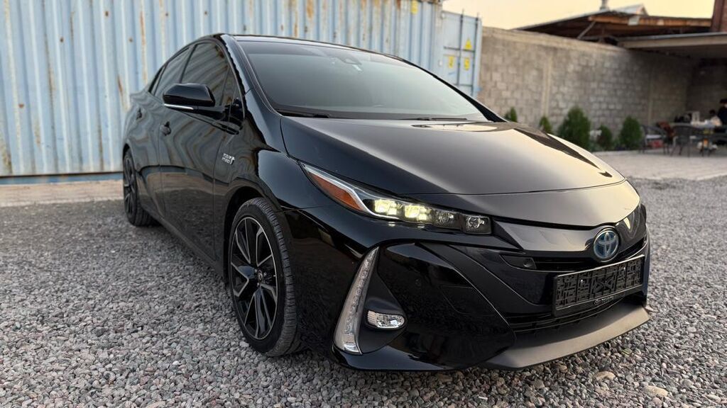 Toyota Prius: 2019 г., 1.8 л, Автомат, Гибрид, Хэтчбэк: фото 8
