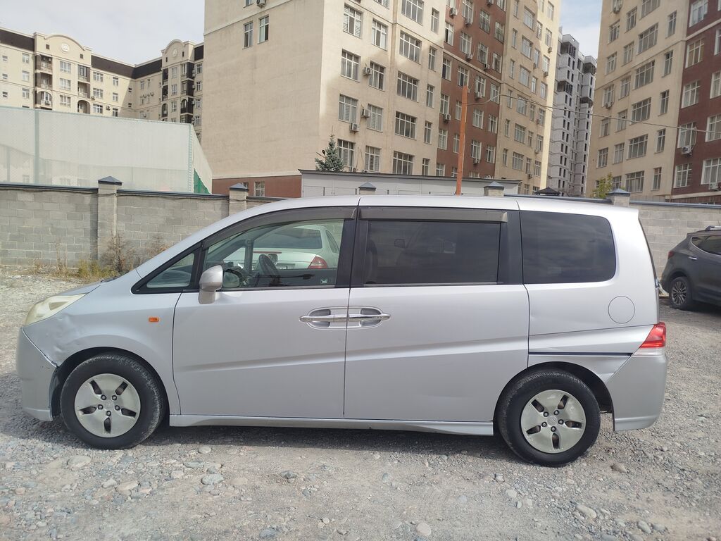 Honda Stepwgn: 2006 г., 2 л, Автомат, Газ, Минивэн: фото 2