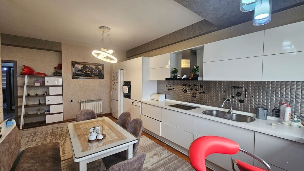 3 otaqlı, Yeni tikili, 97 kv. m