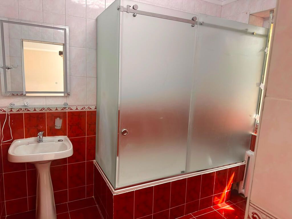 160 м², 3 комнаты, бульвар Эркиндик: фото 2