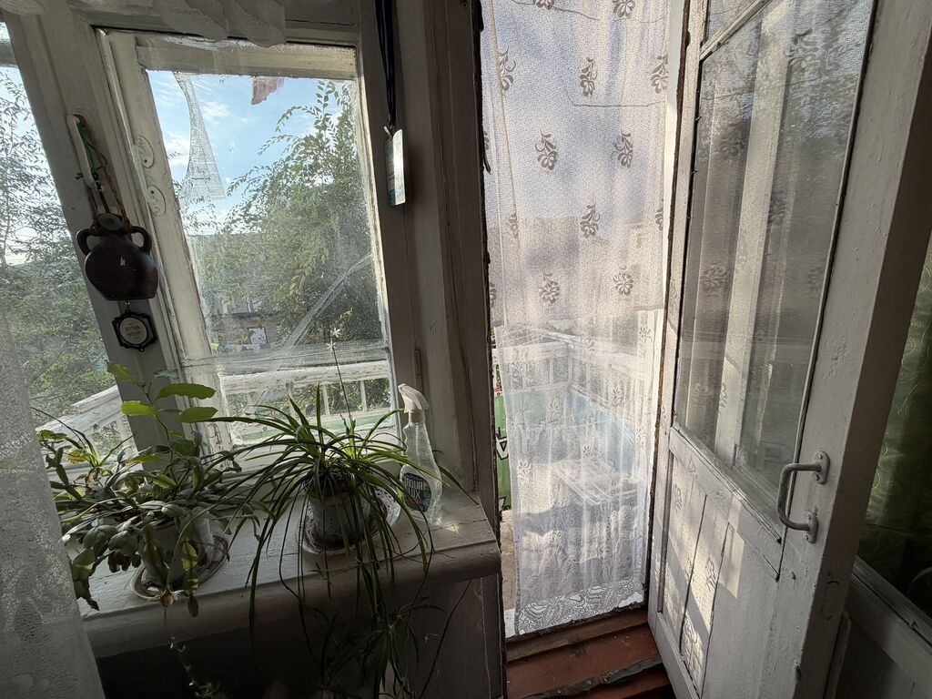 2 комнаты, 42 м², Хрущевка, 2 этаж, Требуется ремонт: фото 2