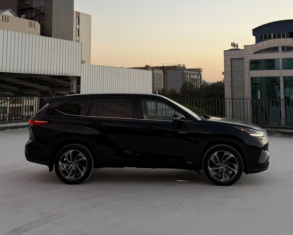 Toyota Highlander: 2021 г., 2.5 л, Вариатор, Гибрид, Кроссовер: фото 3