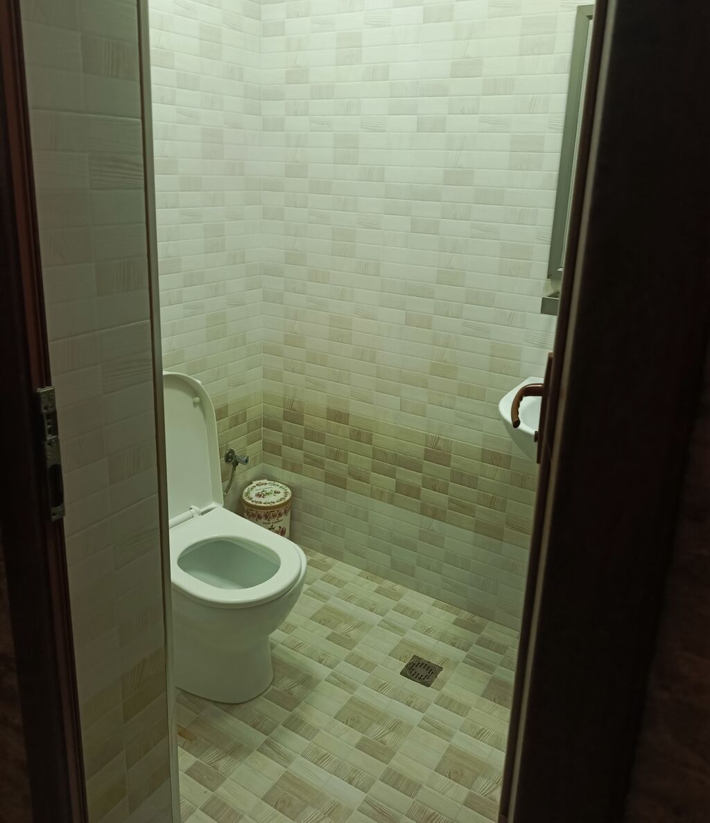 7 otaqlı, 277 kv. m, Yeni təmirli