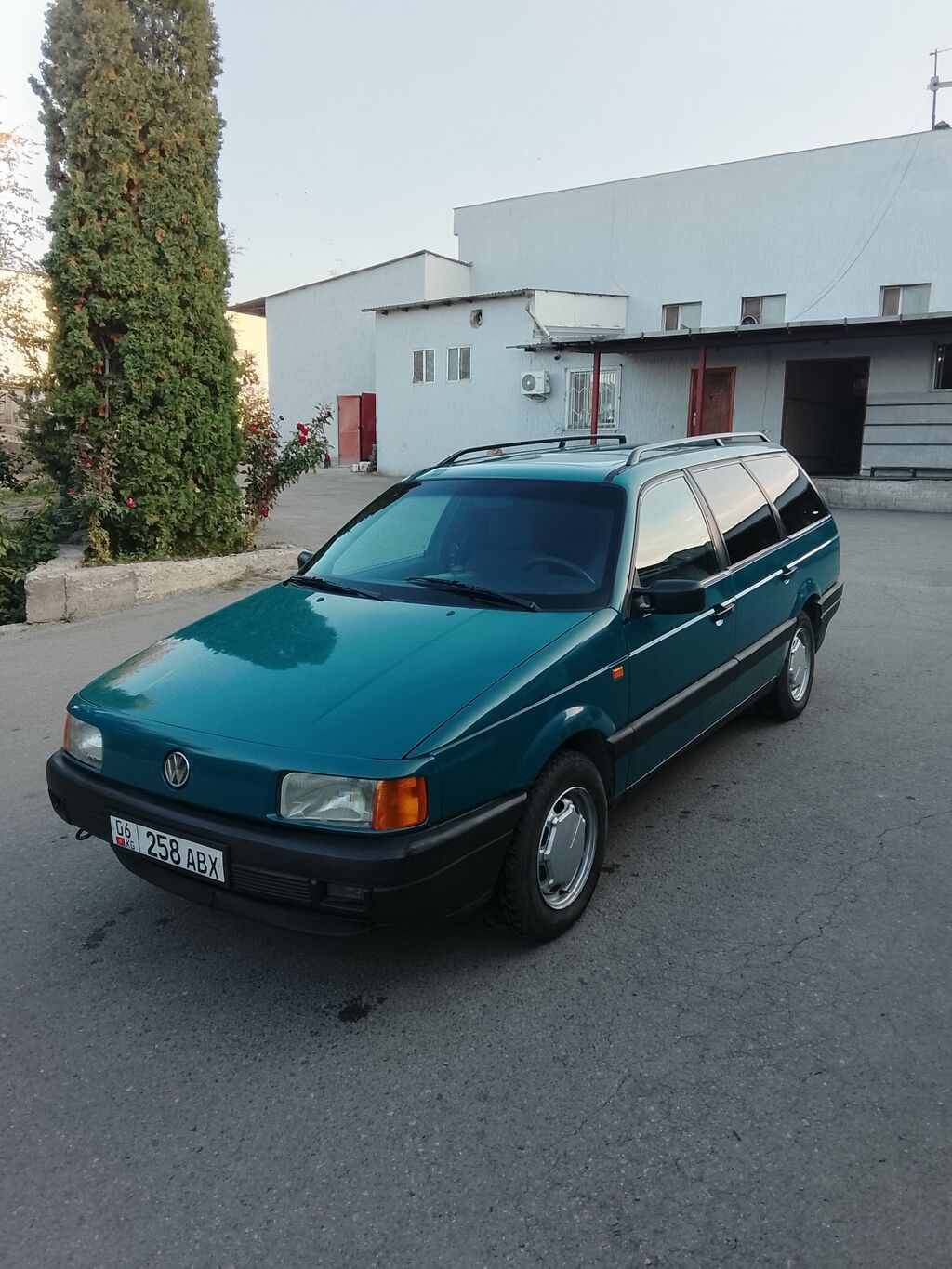 Volkswagen Passat Variant: 1992 г., 1.8 л, Механика, Бензин, Универсал: фото 3