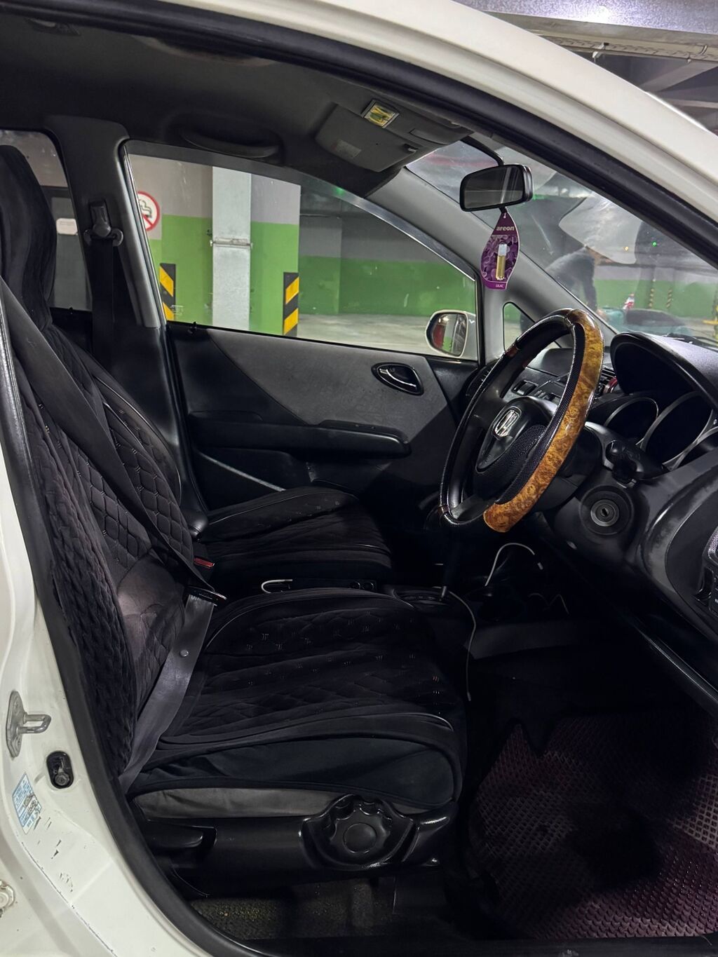 Honda Fit: 2002 г., 1.3 л, Автомат, Бензин, Хэтчбэк: фото 4
