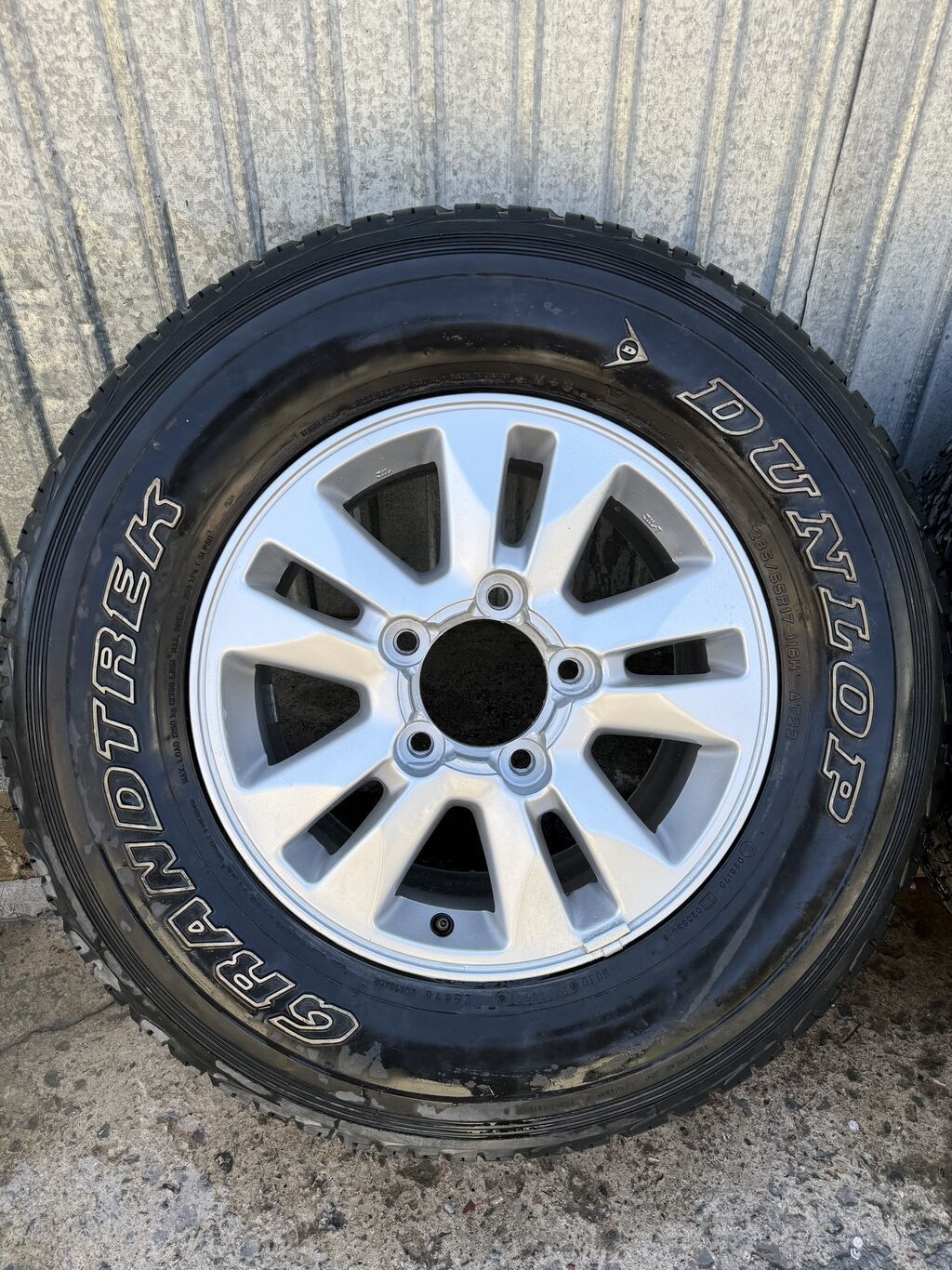 Продам запаски в наличии остались 3 штуки на Toyota lund cruiser 200 — фото 2