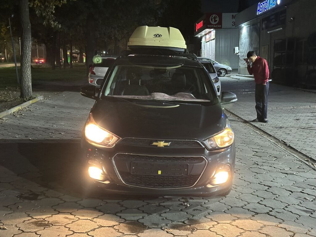 Chevrolet Spark: 2017 г., 0.1 л, Автомат, Бензин, Хэтчбэк: фото 1