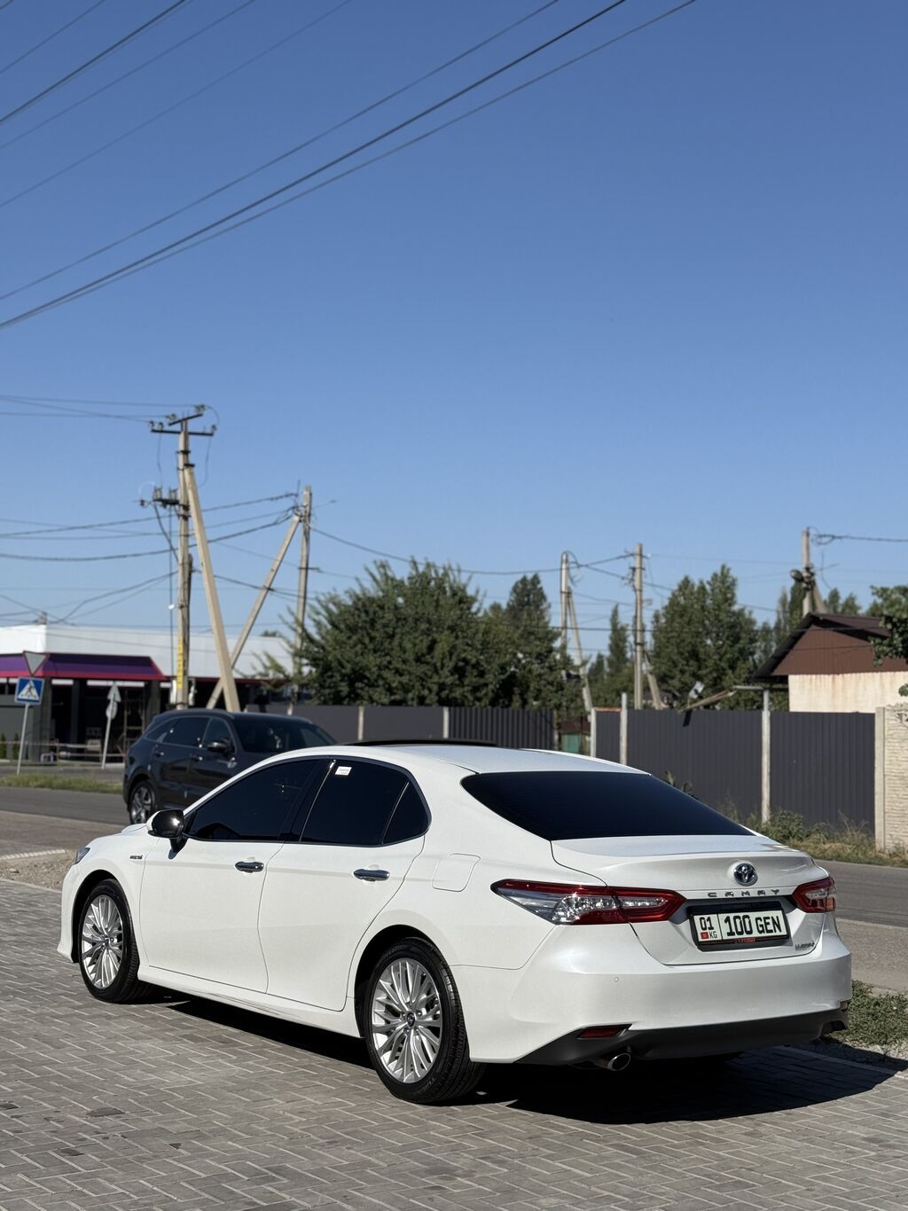 Toyota Camry: 2019 г., 2.5 л, Вариатор, Гибрид, Седан: фото 5