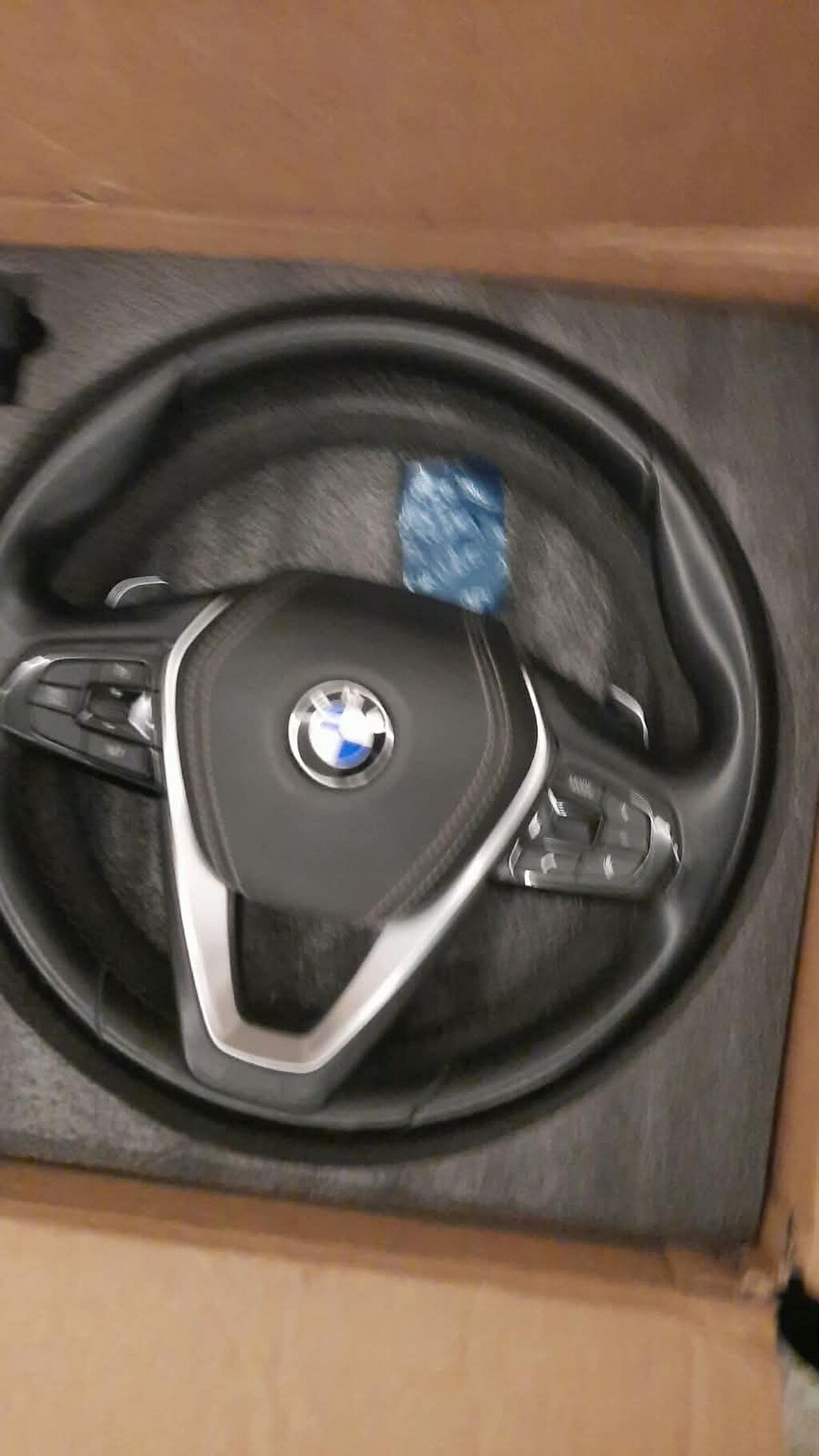 BMW F30 rolu tep teze tecili olarax satilir kim isdiyirse zeng vura