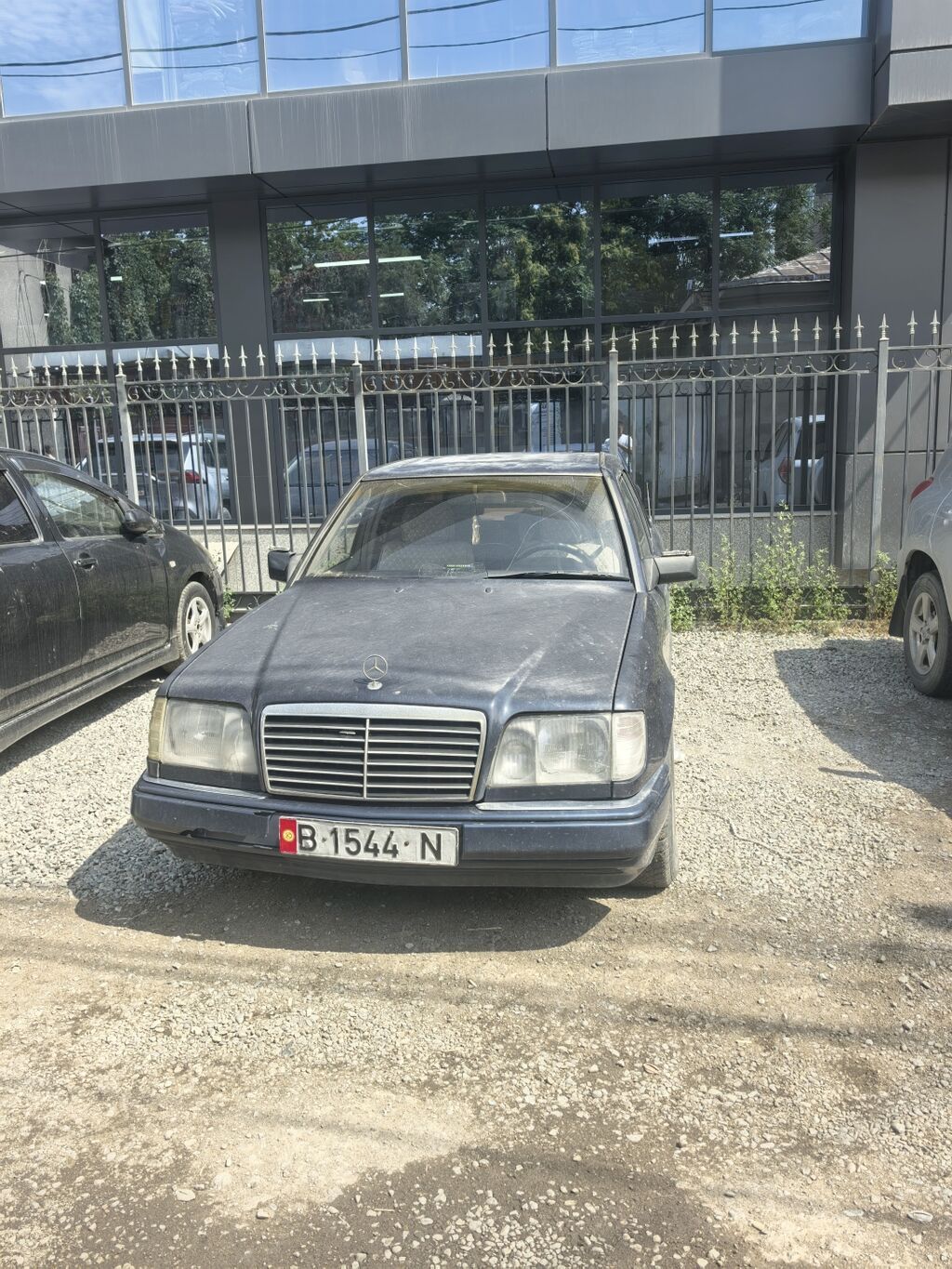 Mercedes-Benz W124: 1994 г., 2.8 л, Механика, Бензин, Седан: фото 5