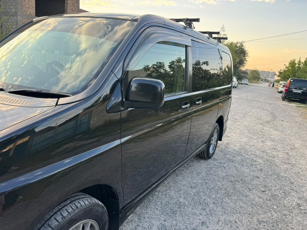 Honda Stepwgn: 2003 г., 2 л, Автомат, Бензин, Минивэн: фото 1