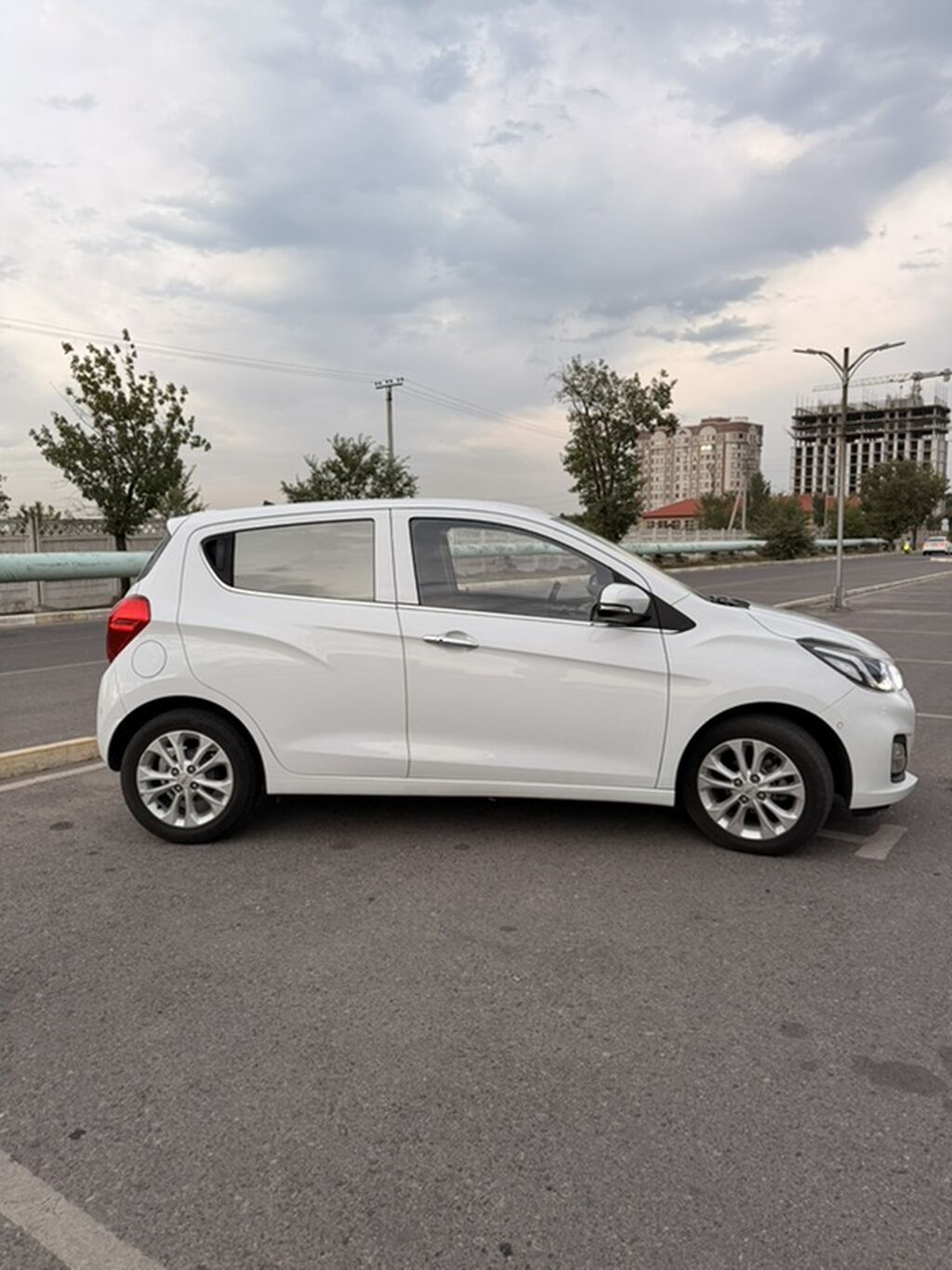 Chevrolet Spark: 2020 г., 0.1 л, Автомат, Бензин, Хэтчбэк: фото 3