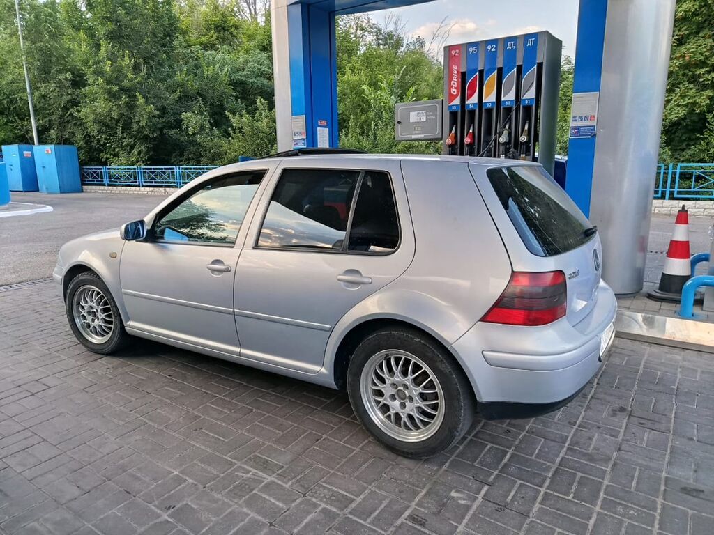 Volkswagen Golf: 2003 г., 1.6 л, Автомат, Бензин, Хэтчбэк: фото 3