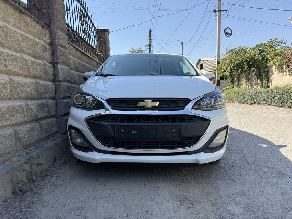 Chevrolet Spark: 2018 г., 1 л, Вариатор, Бензин, Хэтчбэк: фото 3